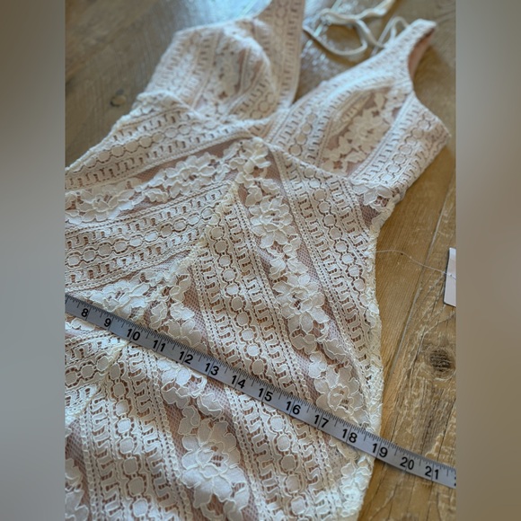 Lulu's Cream Lace Maxi Wedding Dress Nude Lining S NWT - Picture 8 of 11